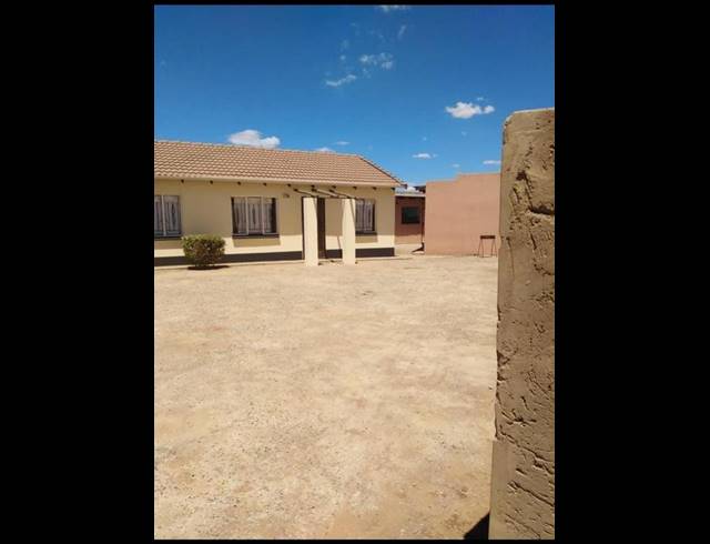 3 BEDROOM HOUSE FOR SALE IN PROTEA GLEN EXT